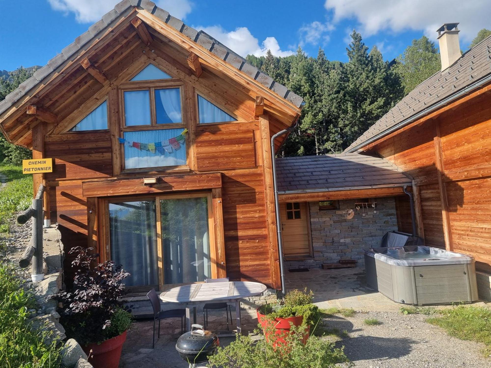 Chalet 6 Pers Avec Spa, Terrasse Plein Sud A Saint-Michel-De-Chaillol - Fr-1-393-22 Bilik gambar
